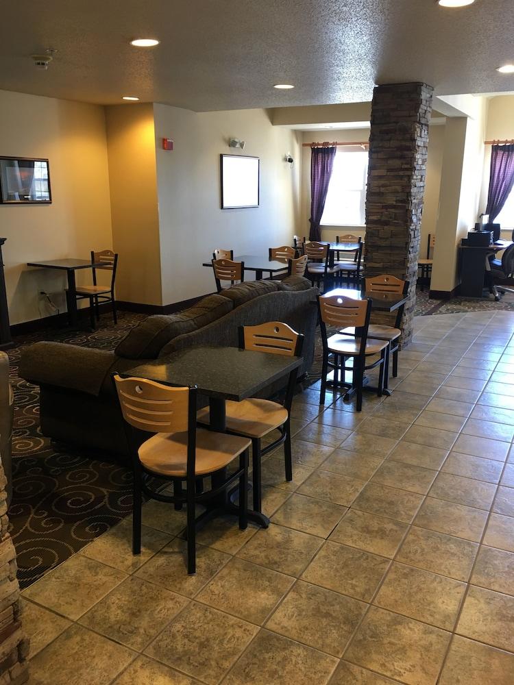 Microtel Inn & Suites By Wyndham Rice Lake Bagian luar foto